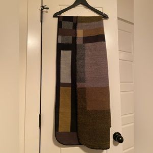 Women’s Plaid Scarf/Shawl